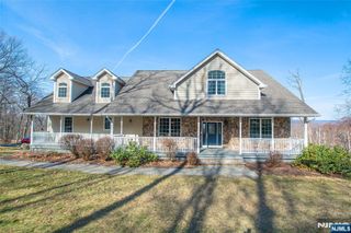 101 Coventry Way, Ringwood, NJ 07456