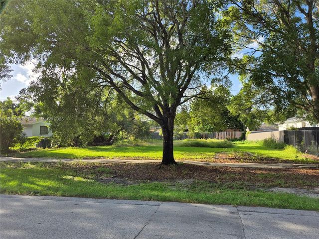 710 SW 7th St, Florida City, FL 33034