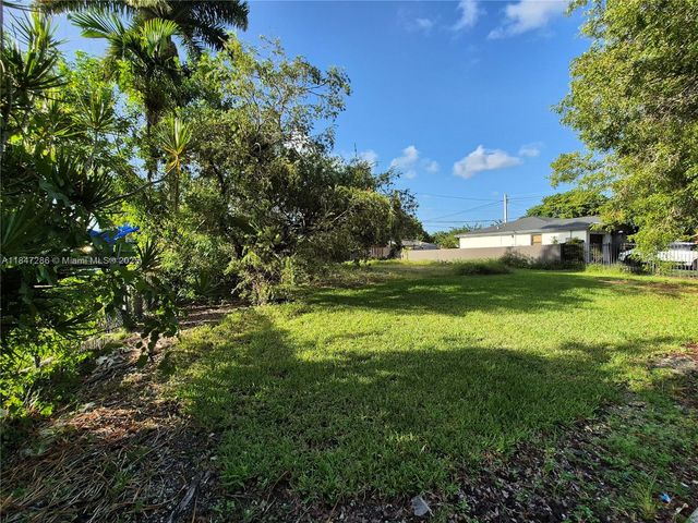 710 SW 7th St, Florida City, FL 33034