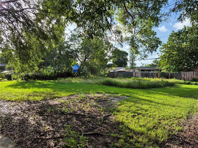 710 SW 7th St, Florida City, FL 33034