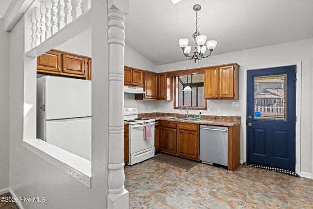 376 W Frances Street, Jacksonville, NC 28546