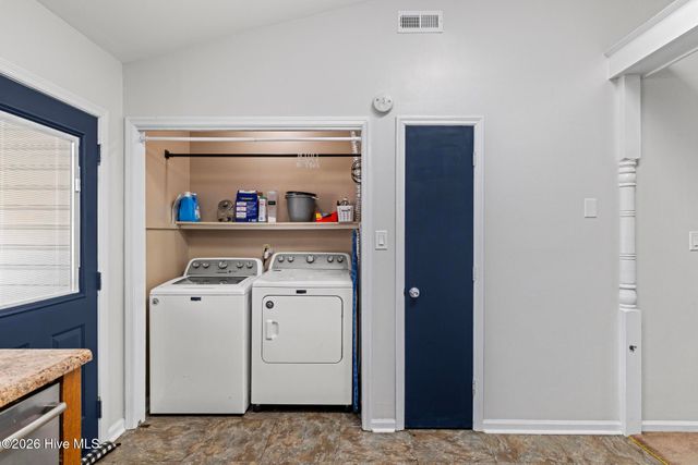 376 W Frances Street, Jacksonville, NC 28546