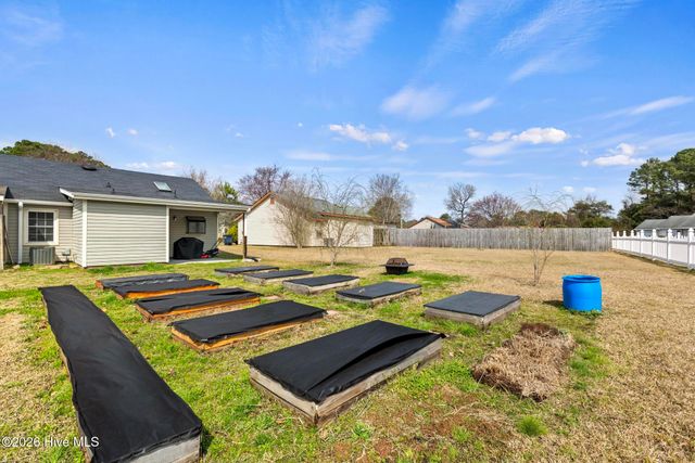 376 W Frances Street, Jacksonville, NC 28546