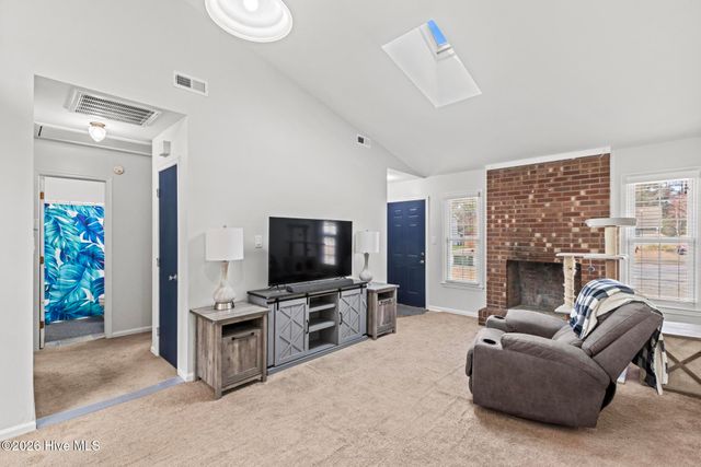 376 W Frances Street, Jacksonville, NC 28546