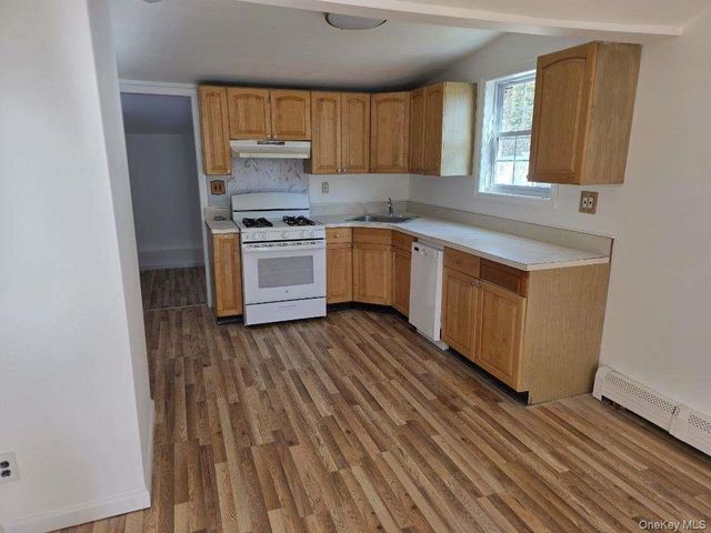 125 Greenwood Drive, North Babylon, NY 11703