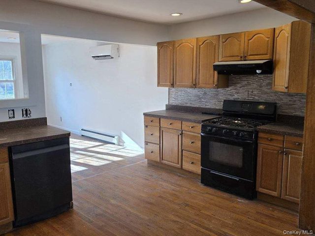 125 Greenwood Drive, North Babylon, NY 11703