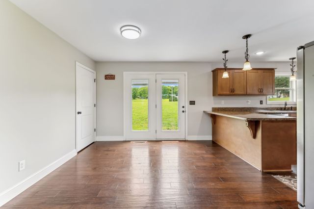 4 Earl Steel Rd, W, Brush Creek, TN 38547