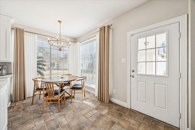 15910 Park Center Drive, Houston, TX 77059