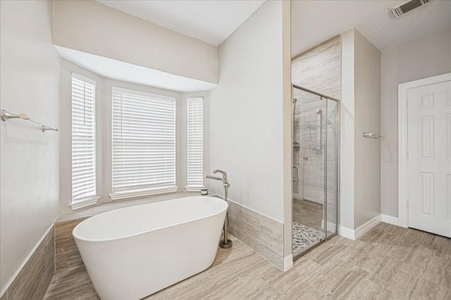 15910 Park Center Drive, Houston, TX 77059