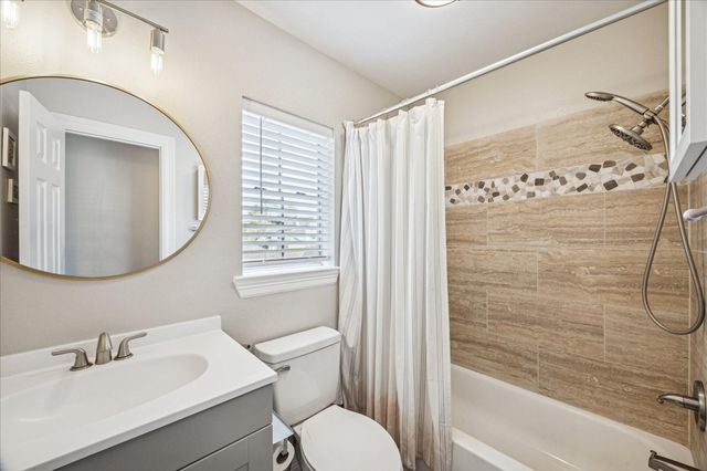 15910 Park Center Drive, Houston, TX 77059