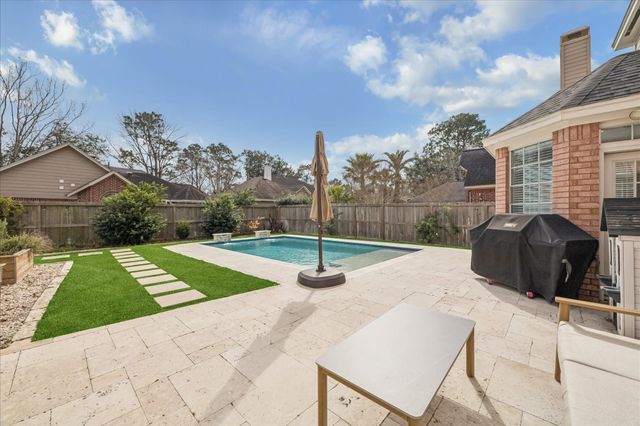 15910 Park Center Drive, Houston, TX 77059