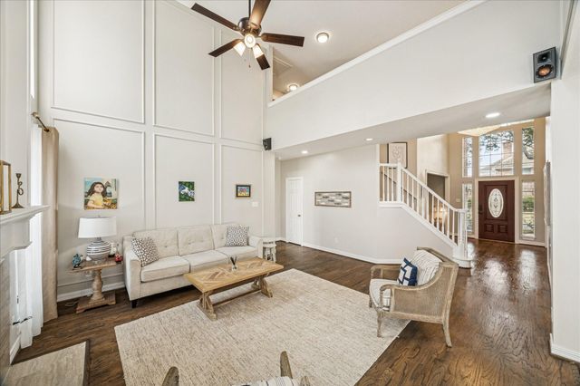 15910 Park Center Drive, Houston, TX 77059