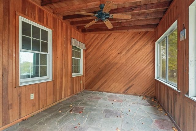 285 Main Street, Groveland, MA 01834