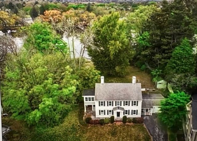 285 Main Street, Groveland, MA 01834