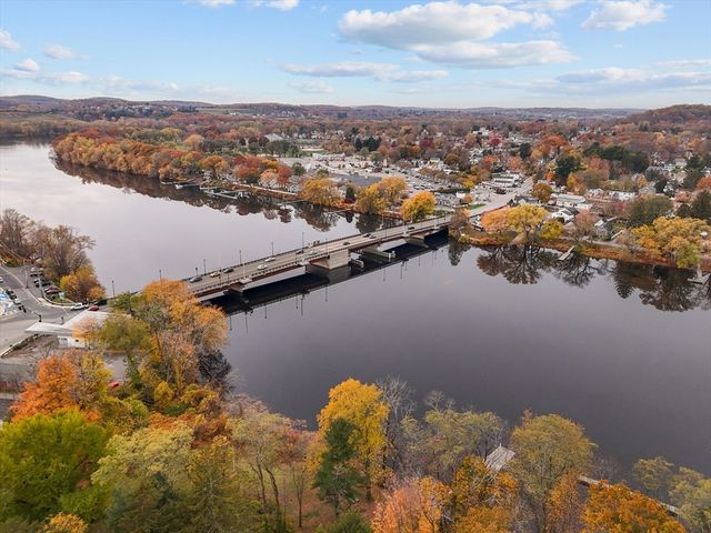 285 Main Street, Groveland, MA 01834