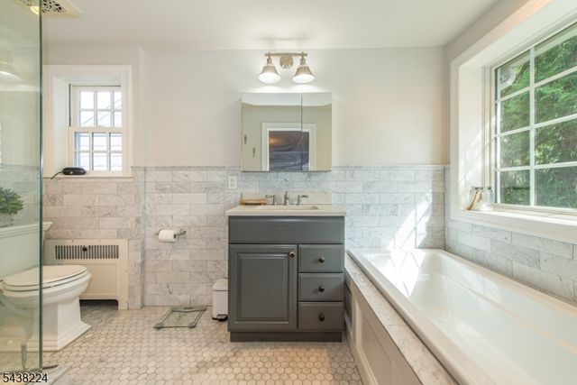 77 Forest Hill Rd, West Orange Twp., NJ 07052