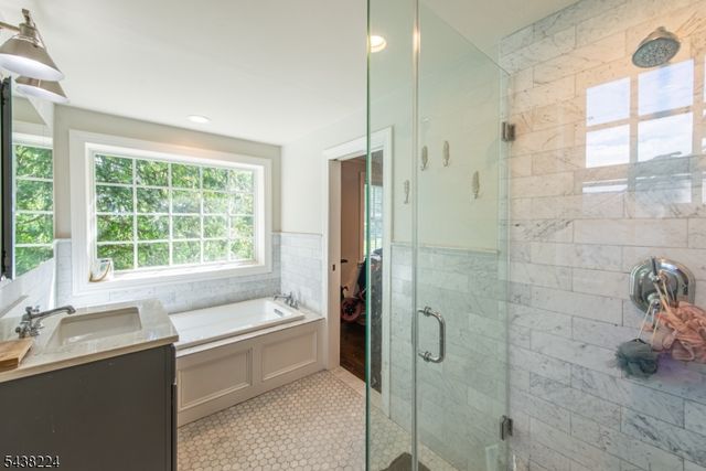 77 Forest Hill Rd, West Orange Twp., NJ 07052