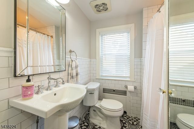 77 Forest Hill Rd, West Orange Twp., NJ 07052