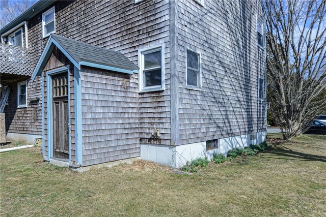 25 Watson Drive, Portsmouth, RI 02871