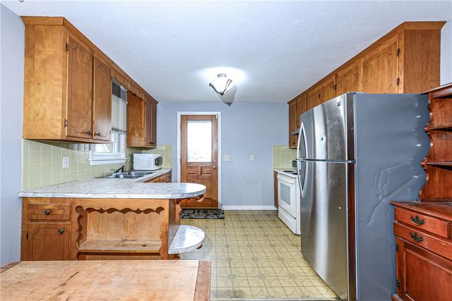 25 Watson Drive, Portsmouth, RI 02871