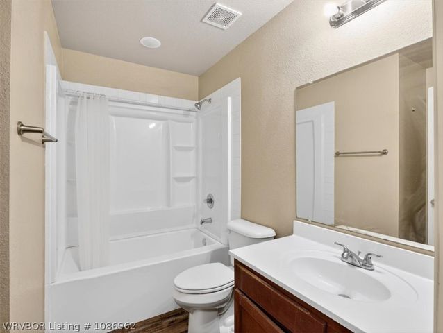 213 Curtis Lane, Poteau, OK 75953