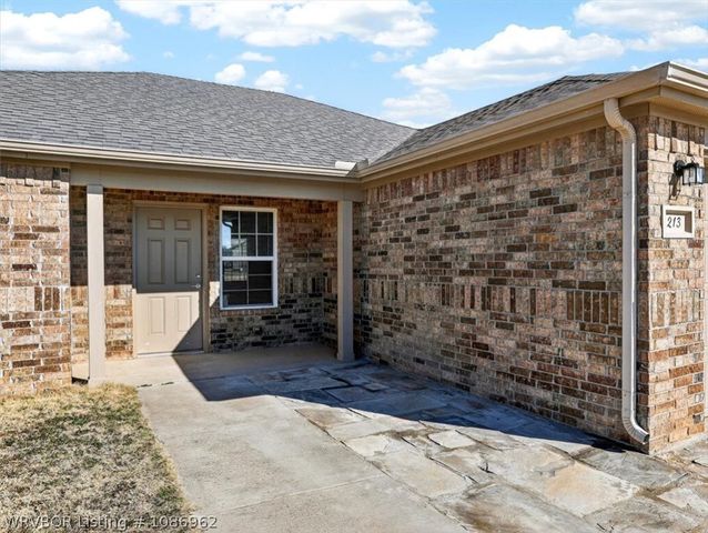 213 Curtis Lane, Poteau, OK 75953