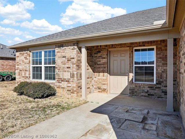213 Curtis Lane, Poteau, OK 75953