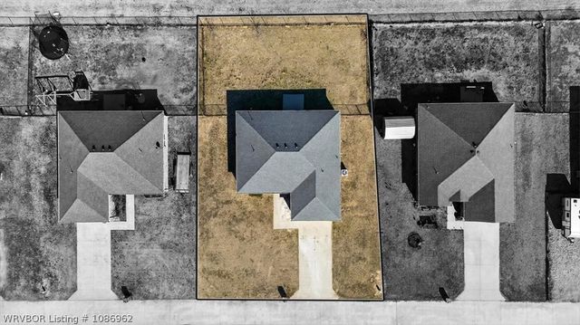 213 Curtis Lane, Poteau, OK 75953