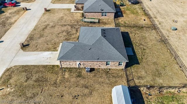 213 Curtis Lane, Poteau, OK 75953