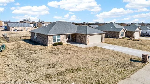 213 Curtis Lane, Poteau, OK 75953