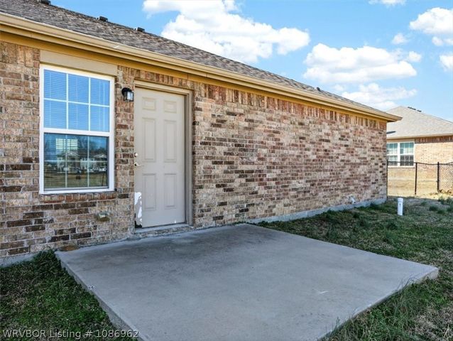 213 Curtis Lane, Poteau, OK 75953