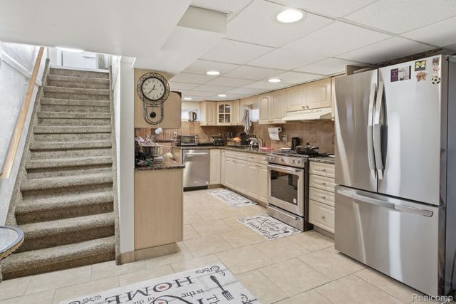 6511 Coleman Street, Dearborn, MI 48126