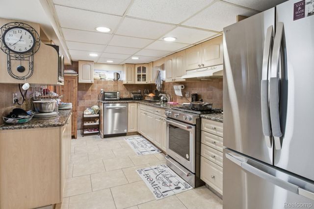 6511 Coleman Street, Dearborn, MI 48126