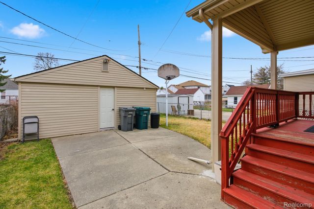 6511 Coleman Street, Dearborn, MI 48126