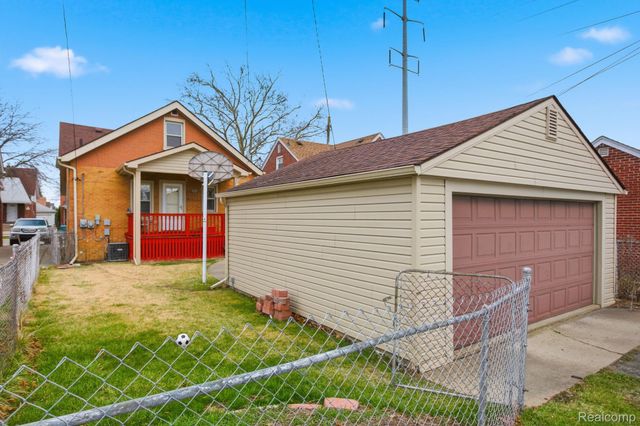 6511 Coleman Street, Dearborn, MI 48126