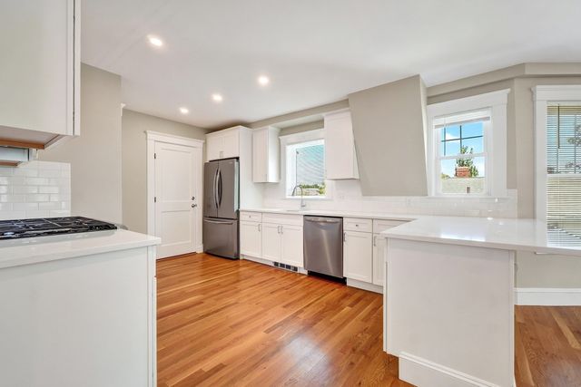 49 Hall Ave, Watertown, MA 02472