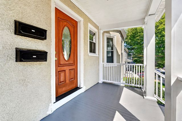 49 Hall Ave, Watertown, MA 02472