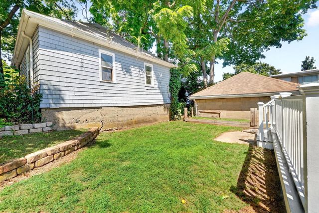 49 Hall Ave, Watertown, MA 02472