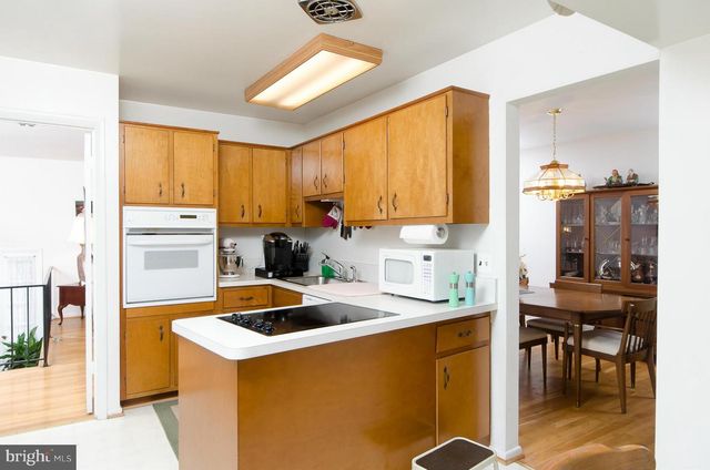 8327 ORANGE CT, Alexandria, VA 22309