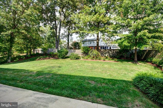 8327 ORANGE CT, Alexandria, VA 22309