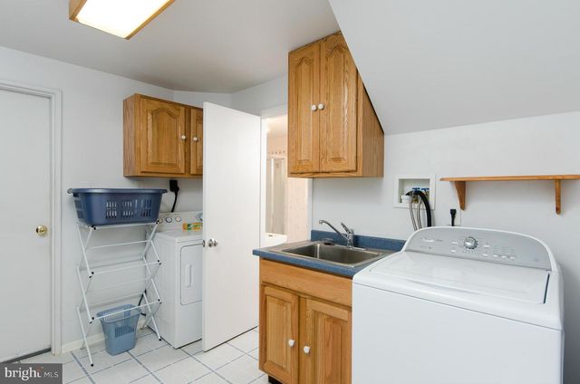 8327 ORANGE CT, Alexandria, VA 22309