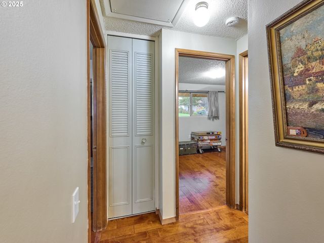 11545 Sw MAJESTIC Ln 4, Portland, OR 97224