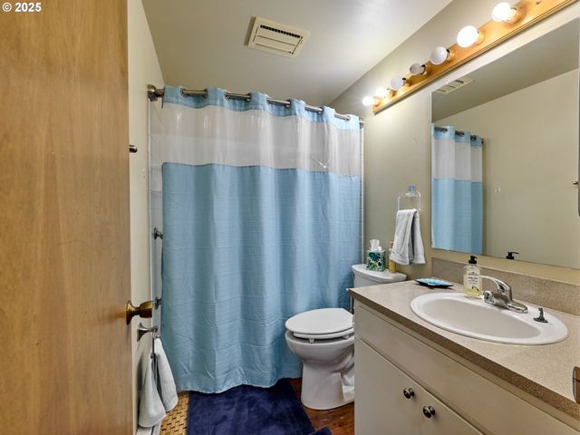 11545 Sw MAJESTIC Ln 4, Portland, OR 97224