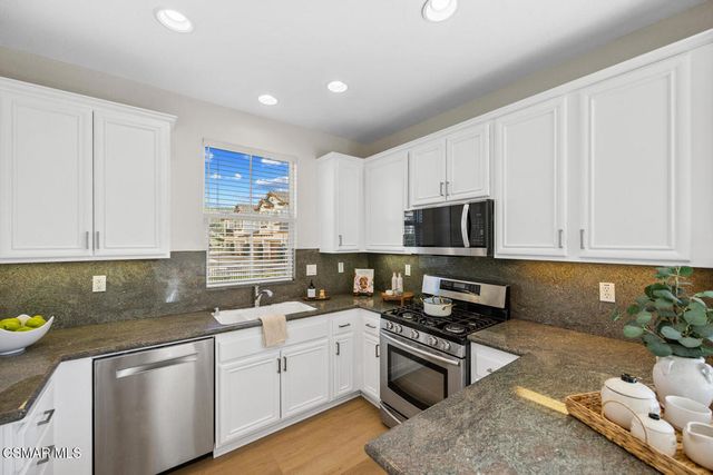 88 Via Katrina, Newbury Park, CA 91320