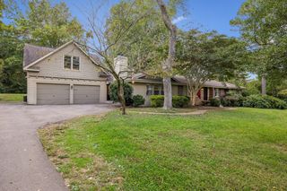 809 Clematis Dr, Nashville, TN 37205