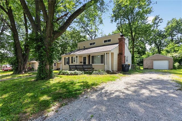 5318 N Garfield Avenue, Kansas City, MO 64118