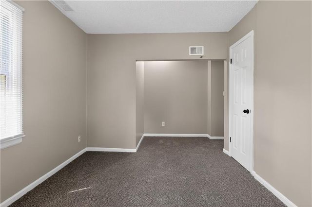 5318 N Garfield Avenue, Kansas City, MO 64118