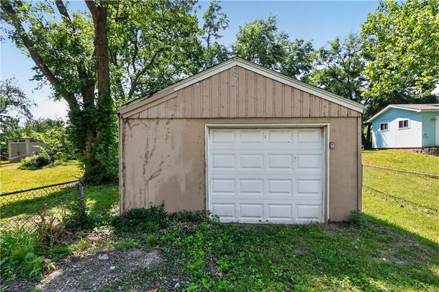 5318 N Garfield Avenue, Kansas City, MO 64118
