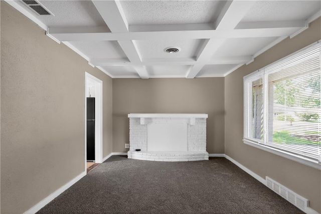 5318 N Garfield Avenue, Kansas City, MO 64118