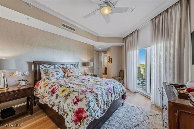 13675 Vanderbilt DR 707, Naples, FL 34110